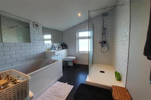 49 Clive Road, Rochester, ME1 3BZ