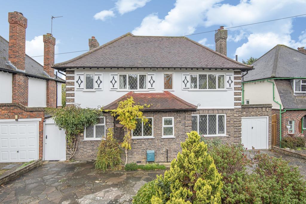 Hillcrest Gardens, Hinchley Wood, KT10 4 bed detached house £1,000,000