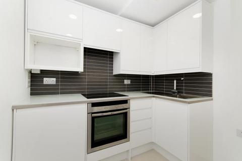 10 Petros Gardens, London, NW3 6EL