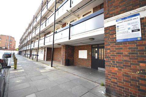 Studio for sale, Dagmar Court, Coldharbour