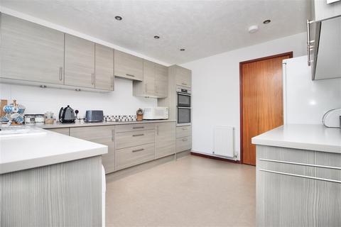 2 Findley Close, Stutton, Ipswich, IP9 2TL