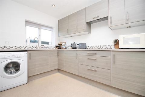 2 Findley Close, Stutton, Ipswich, IP9 2TL