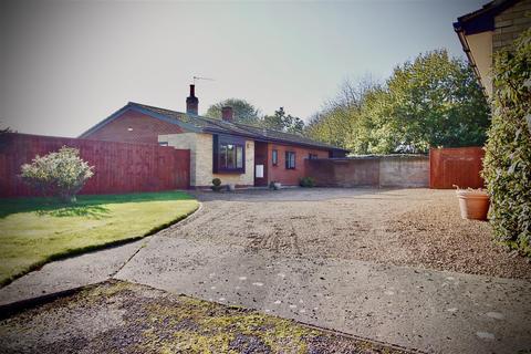2 Findley Close, Stutton, Ipswich, IP9 2TL