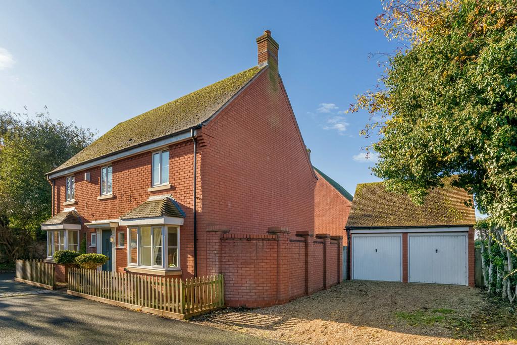 Back Lane, Lower Quinton 4 bed detached house £450,000