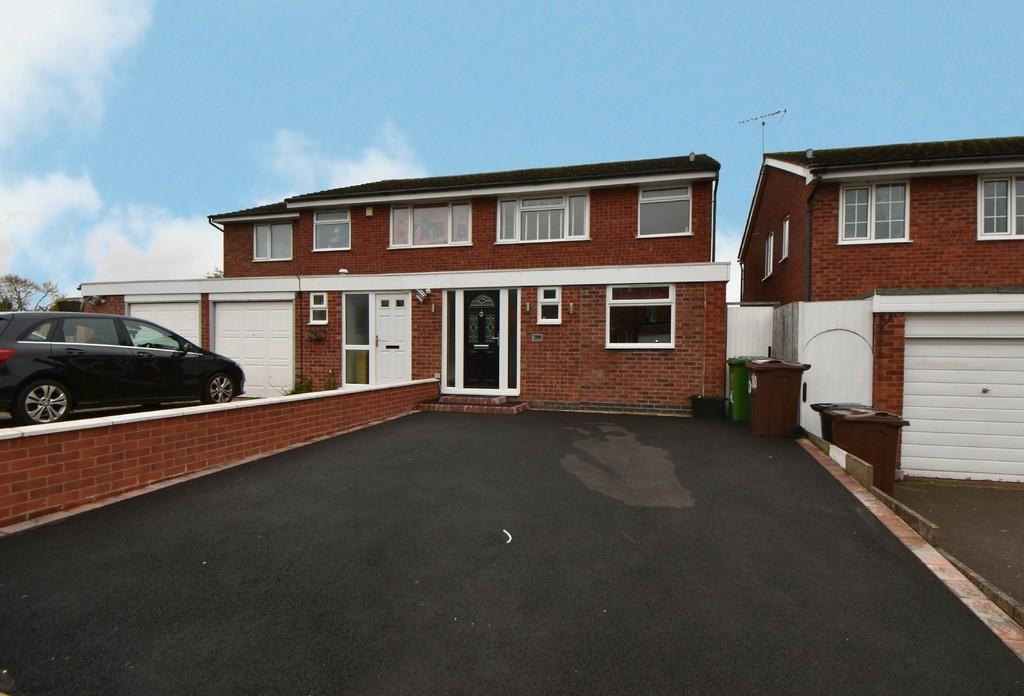 Priory Road, Shirley 3 bed semidetached house £275,000
