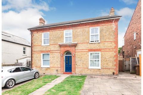 Flat 1, 44 Carshalton Grove, Sutton, SM1 4LZ