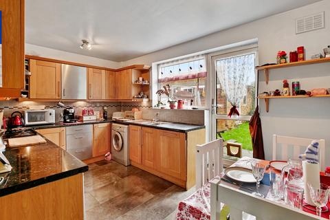 11 Reed Close, London, SE12 8UD