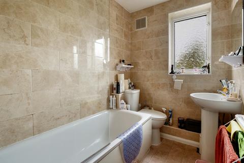 11 Reed Close, London, SE12 8UD