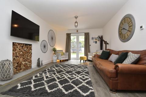 6 Old Nurseries Close, Meppershall, Shefford, SG17 5PZ