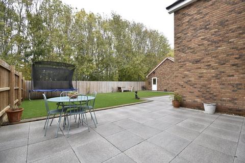 6 Old Nurseries Close, Meppershall, Shefford, SG17 5PZ