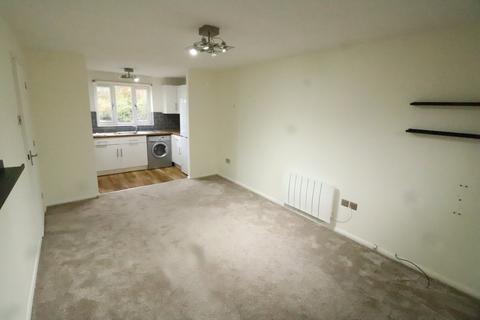 2 bedroom ground floor maisonette to rent, Goddard Way, Chelmsford