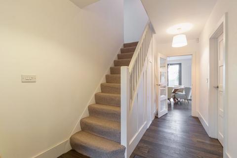 171 Buryfield Road, Solihull, B91 2BB