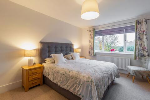 171 Buryfield Road, Solihull, B91 2BB