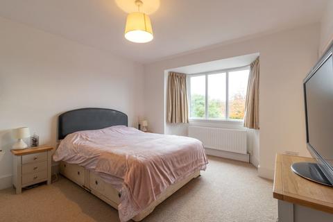 171 Buryfield Road, Solihull, B91 2BB