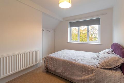 171 Buryfield Road, Solihull, B91 2BB