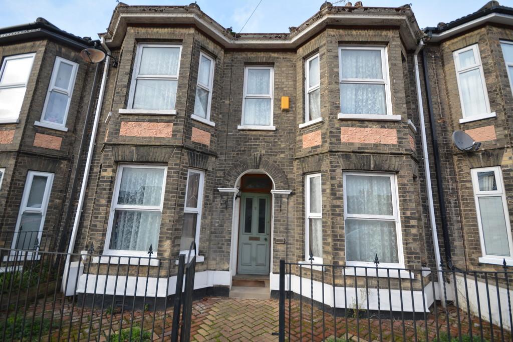 Alexandra Road, Lowestoft 6 bed house share £220,000