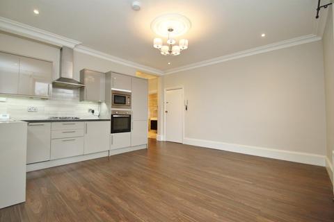 2 bedroom flat to rent, High Road, Woodford Green