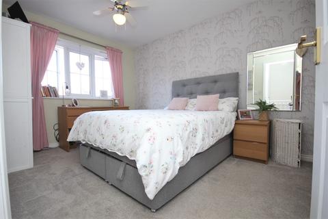 89 Badgers Copse, Park Gate, Southampton, SO31 1DW