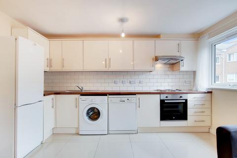 4 bedroom townhouse to rent, Cyclops Mews, Docklands E14