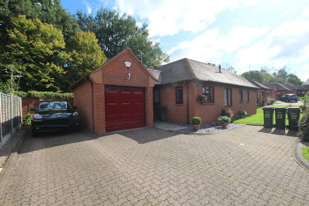 The Galliards, Gibbet Hill, Coventry 2 bed detached bungalow £250,000