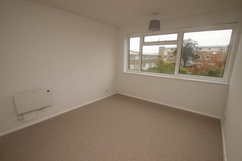 18 Bramber Square, Rustington, Littlehampton, BN16 3EJ