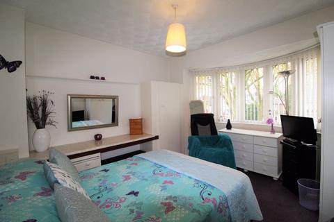 108 Walstead Road, Walsall, WS5 4LY