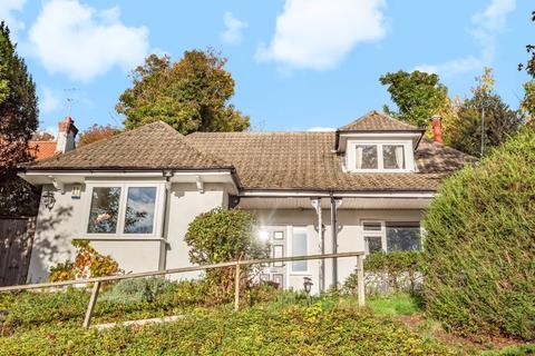 4 Cliff End, Purley, CR8 1BN