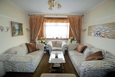 52 Berkeley Waye, Hounslow, TW5 9HL