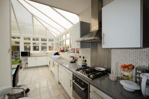 52 Berkeley Waye, Hounslow, TW5 9HL
