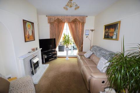 52 Berkeley Waye, Hounslow, TW5 9HL