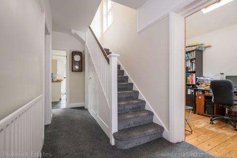29 Holmesley Road, London, SE23 1PH