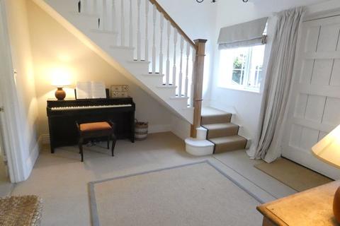 Holmbury Edwin Road, West Horsley, Leatherhead, KT24 6LN