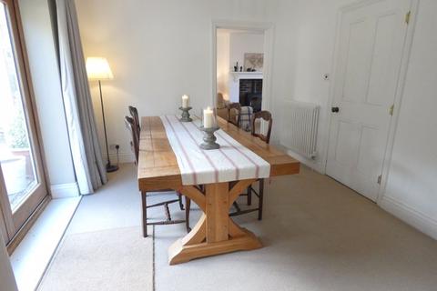 Holmbury Edwin Road, West Horsley, Leatherhead, KT24 6LN