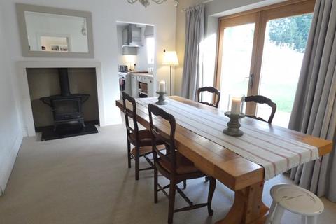 Holmbury Edwin Road, West Horsley, Leatherhead, KT24 6LN