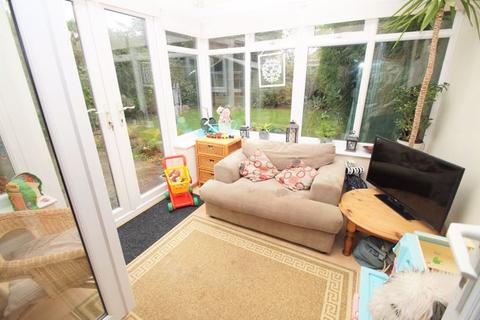 20 Exeter Close, Burnham-on-sea, TA8 1JF