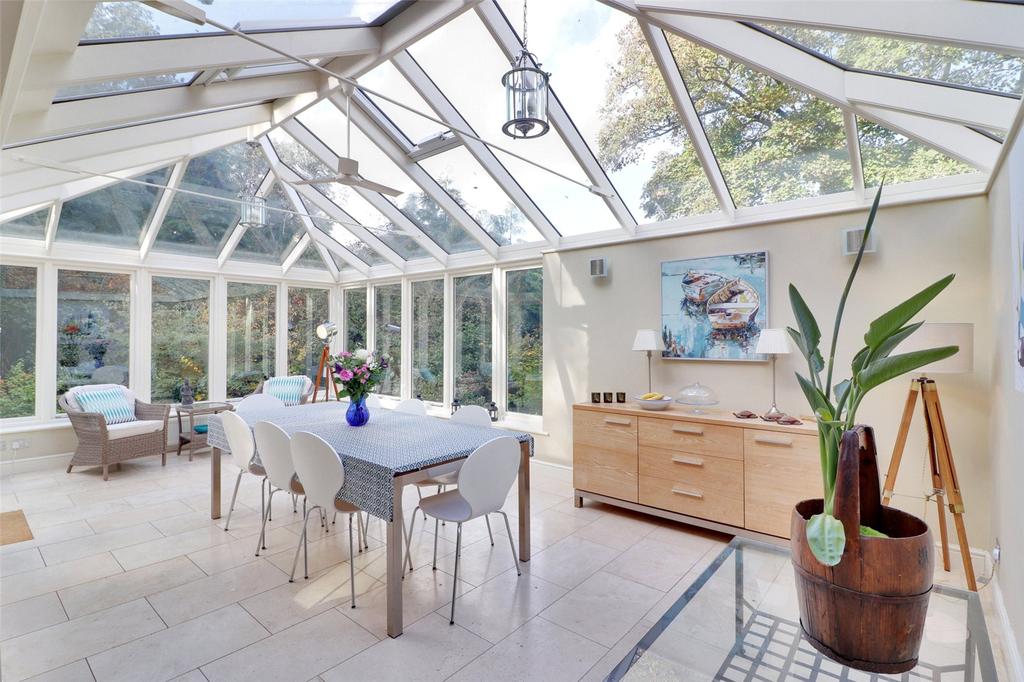 Breakfast Room