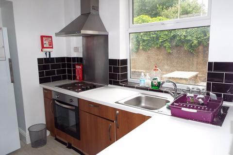 6 bedroom terraced house to rent, Winnie Road, Selly Oak, Birmingham, B29 6JX