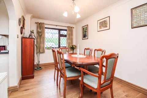 3 Hayes Close, Leek, ST13 6DF