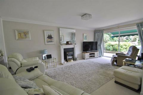 The Poplars Wrotham Road, Meopham, Gravesend, DA13 0AQ