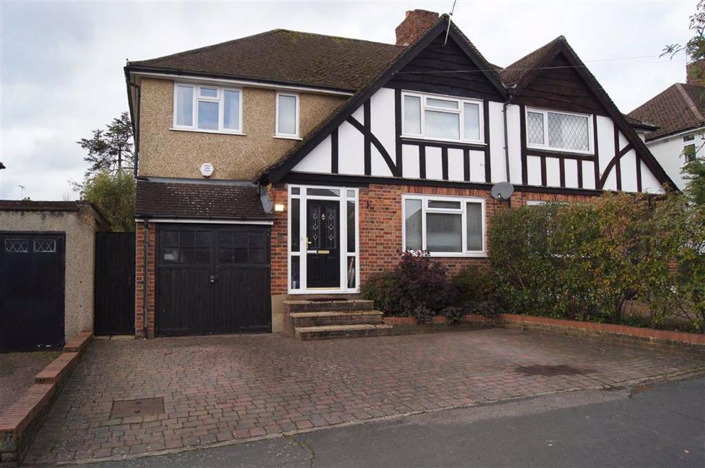 Repton Way, Croxley Green... 4 bed semidetached house £739,950