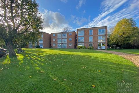 2 Adamsrill Close, Enfield, EN1 2BP