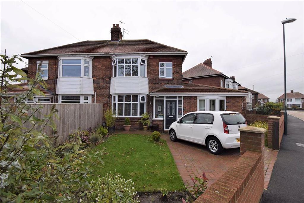 Page Avenue, South Shields 3 bed semidetached house £215,000