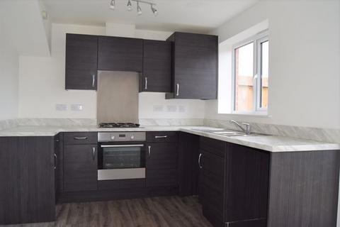 3 bedroom semi-detached house to rent, Glastonbury Avenue, Lowton