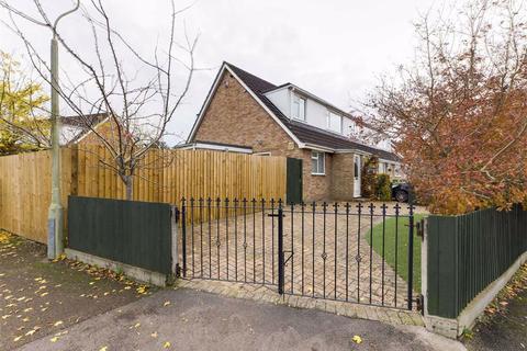 32 Farrant Avenue, Churchdown, Gloucester, GL3 2BP