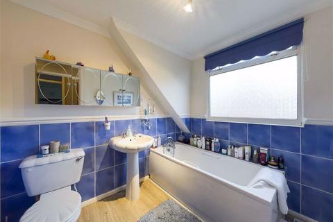 32 Farrant Avenue, Churchdown, Gloucester, GL3 2BP