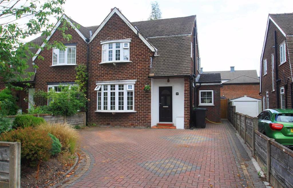 Wallingford Road, HANDFORTH 3 bed semidetached house £1,200 pcm (£
