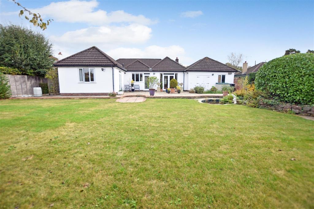 Church Road, EastonInGordano. 3 bed detached bungalow £625,000
