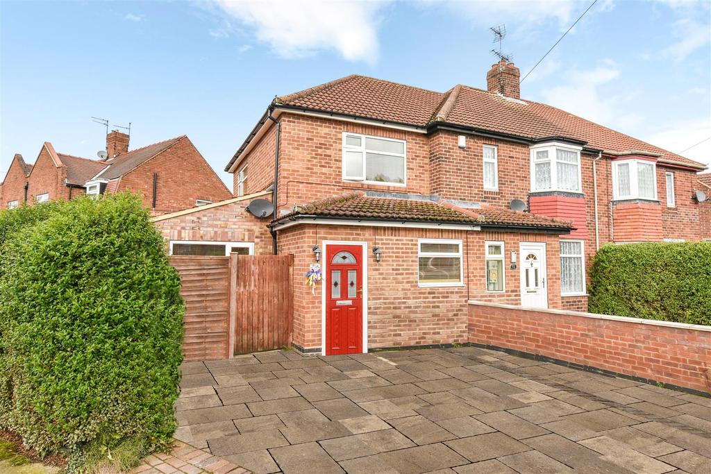 Danebury Drive, York 2 bed semidetached house £225,000