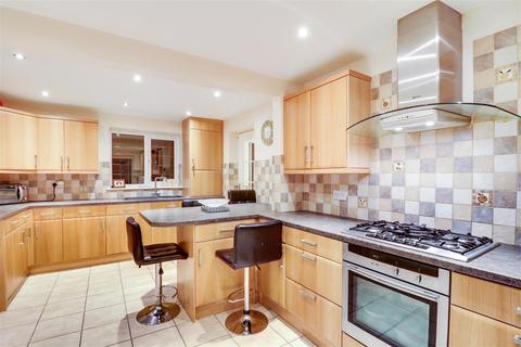 5 Dalwood, Shoeburyness, Southend-on-sea, SS3 8UP