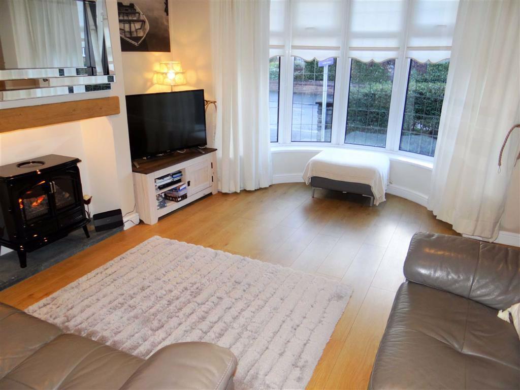 Jean Avenue, Leigh 3 bed semidetached bungalow £229,950